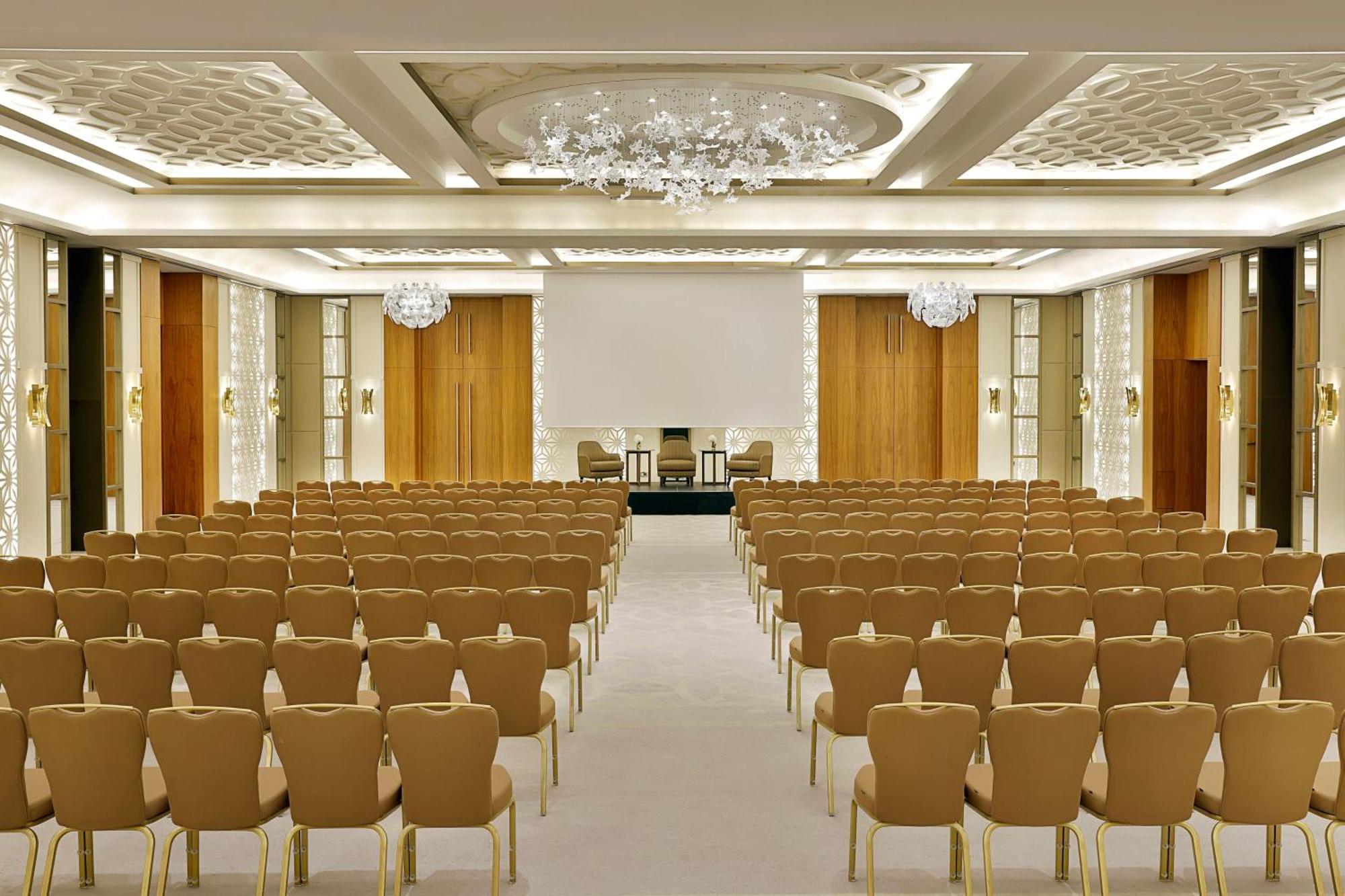 Sheraton Astana Hotel Exterior foto The ballroom