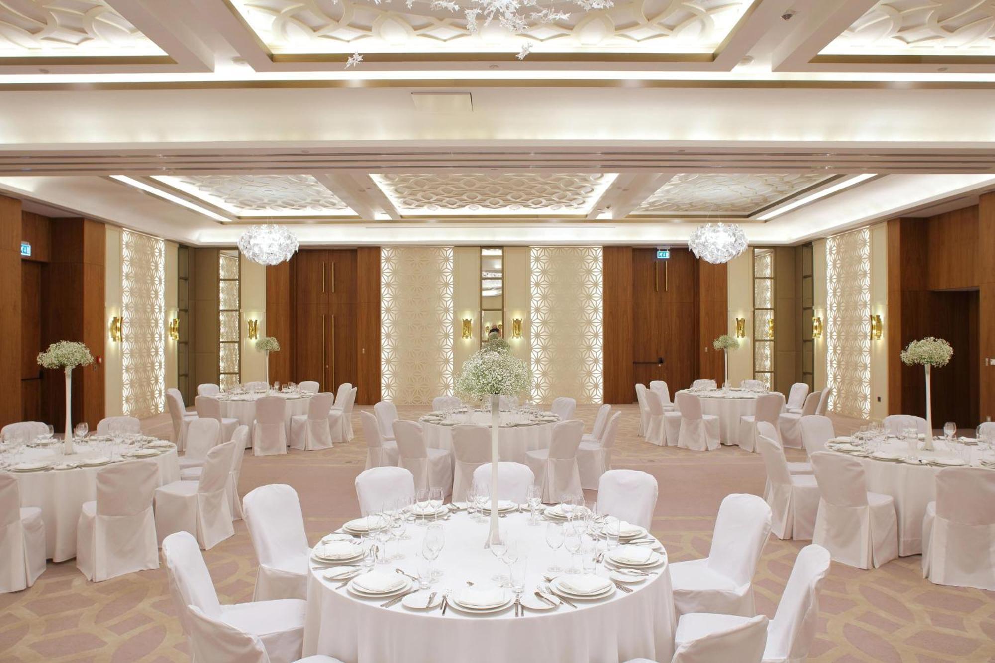 Sheraton Astana Hotel Exterior foto The ballroom